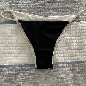 VS Itsy Bikini Bottom